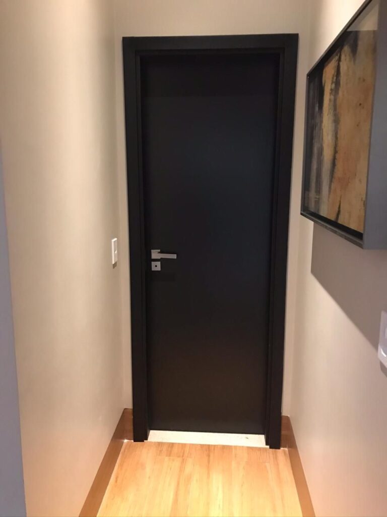 Porta PET Preta